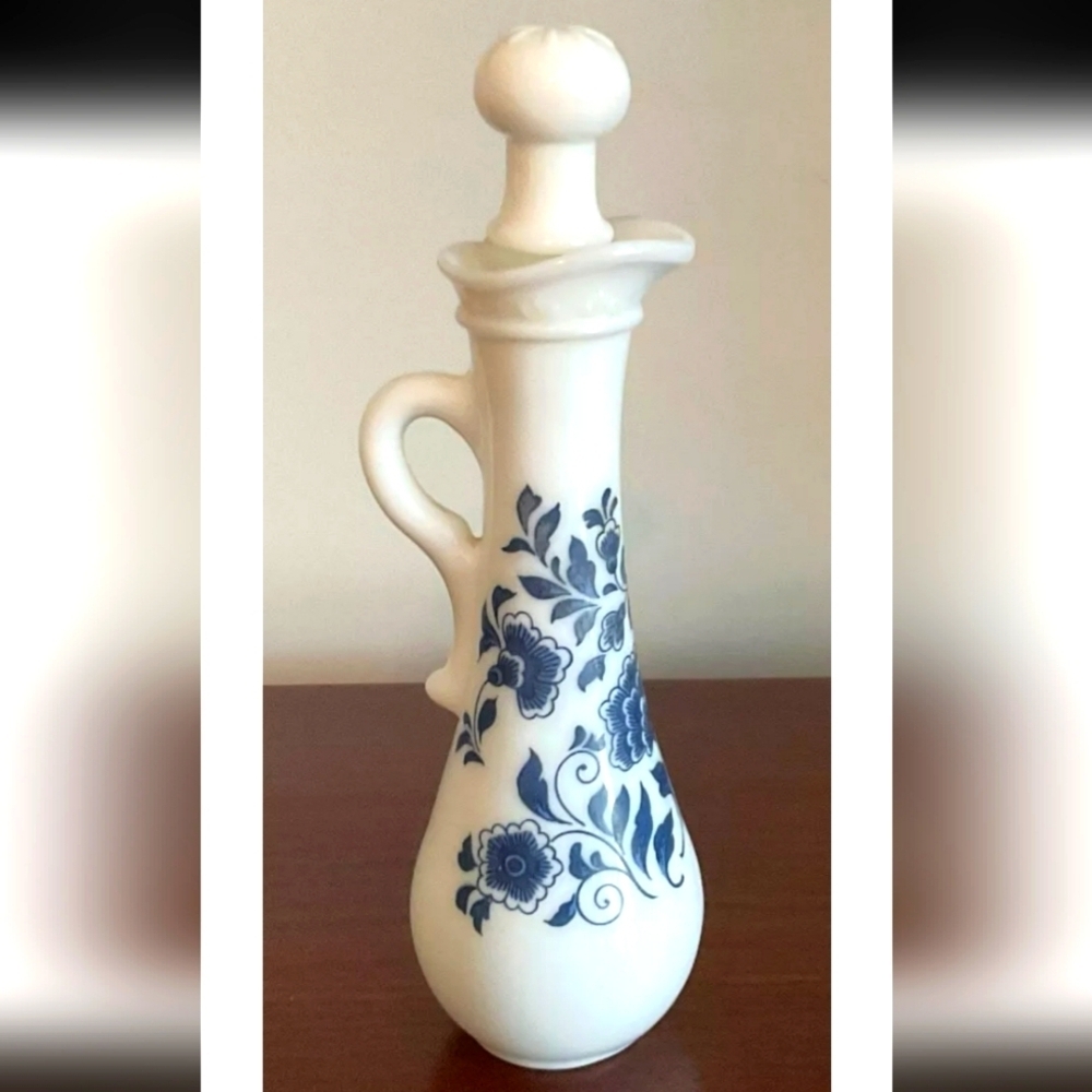 VINTAGE AVON DELFT BLUE MILK GLASS BATH OIL PITCHER